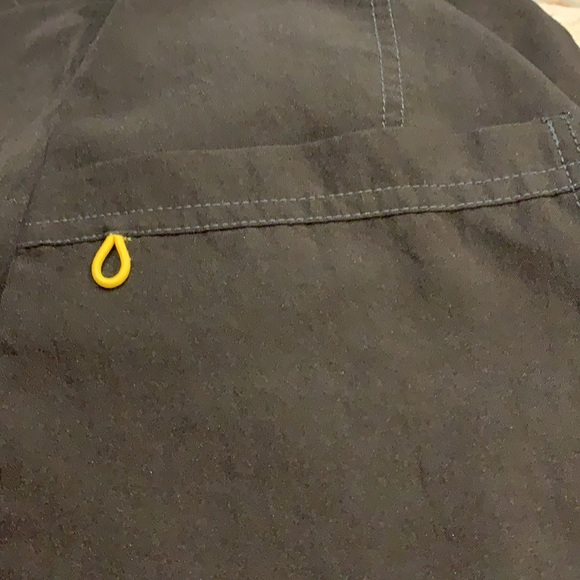 WonderWink Scrub Top - Picture 3 of 9